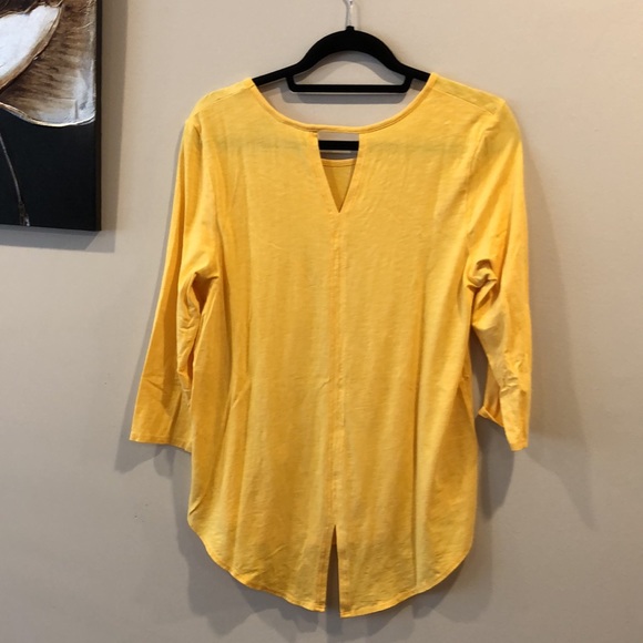 3/4 sleeve yellow top. - Picture 2 of 5